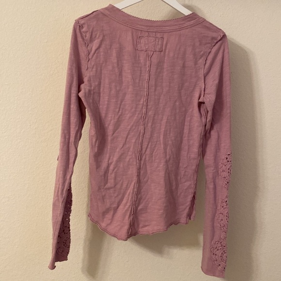 BNWT Free People We The Free Our Song Henley Cuff Candied Lilac L - Picture 7 of 10